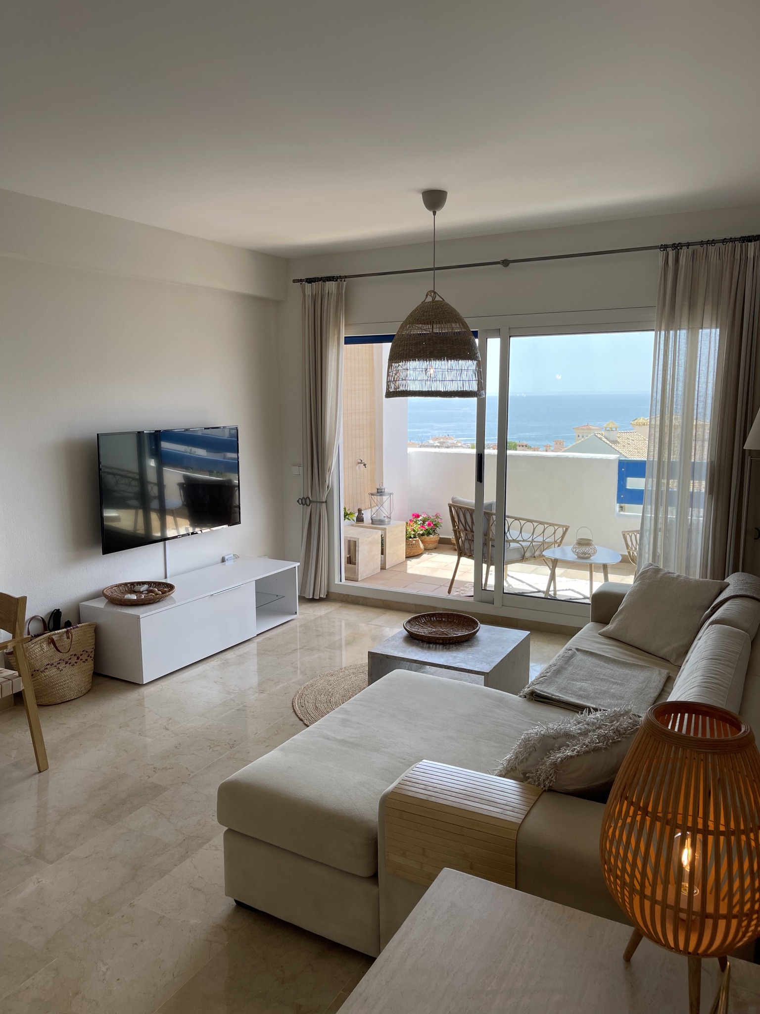 Living room alternate